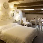 Bed & Breakfast M Club De Luxe 4*