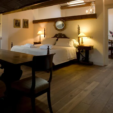 فندق مبيت وإفطار M Club De Luxe