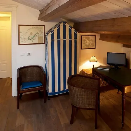 Bed & Breakfast M Club De Luxe