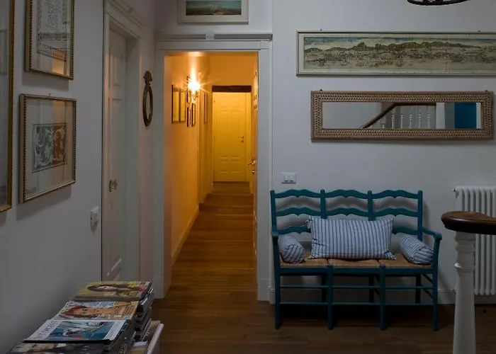 לינה וארוחת בוקר M Club De Luxe