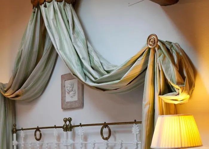 M Club De Luxe 4* ראבנה